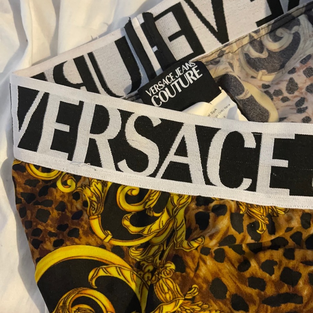 Versace leggings gold and black size 28